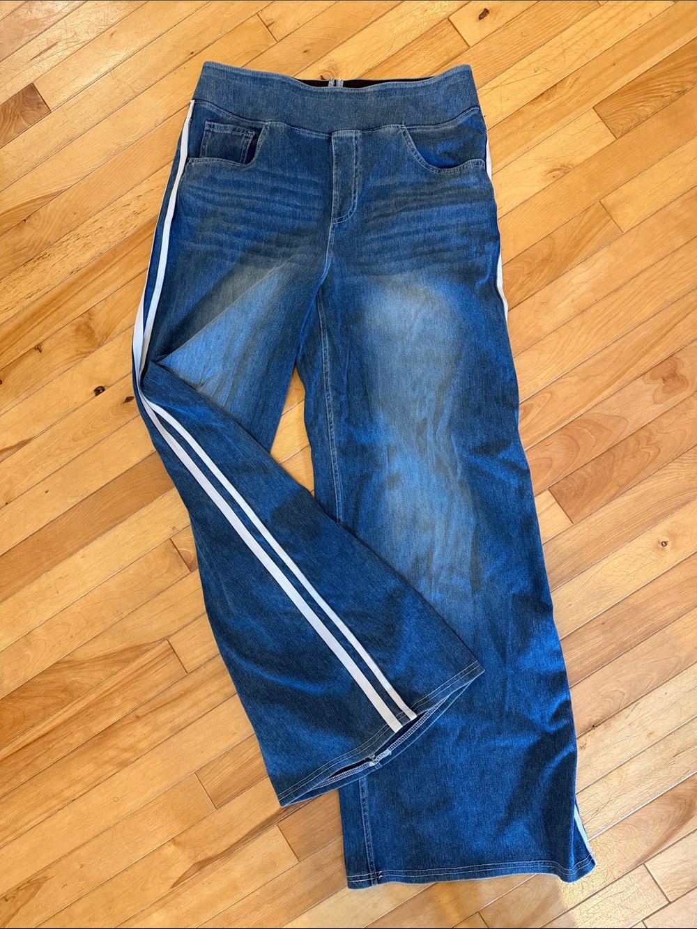 HALARA Blue Women's Bootcut Jeans with White Side Stripes